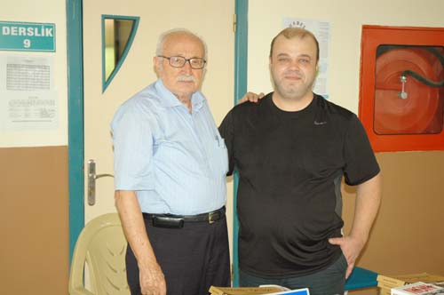 Hanri Benazus(Solda)Genel yayın Müdürümüz Serdar Konuralp ile hatıralarını paylaştı