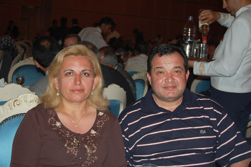 Mide kanaması nedeniyle Ankara'da tedavi altına alınan Cevat Şenbaba ve eşi
