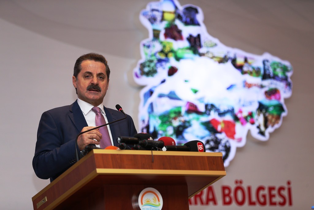 Gıda, Tarım ve Hayvancılık Bakanı Faruk Çelik, "Marmara Bölgesi Bakanlık Koordinasyon Toplantısı"na katılarak bir konuşma yaptı. ( Ali Atmaca - Anadolu Ajansı )