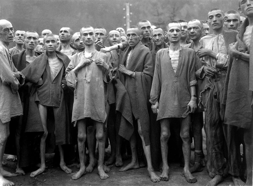1024px-Ebensee_concentration_camp_prisoners_1945